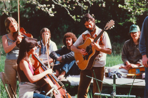 Aircastle - 1978 - In the field at Oz - Teri Hopkins, Dawn Hyde and Ed Durbrow playing